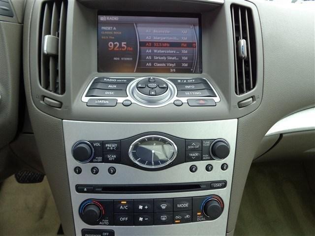 2009 Infiniti G37x SW2