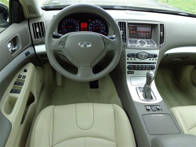 2009 Infiniti G37x SW2