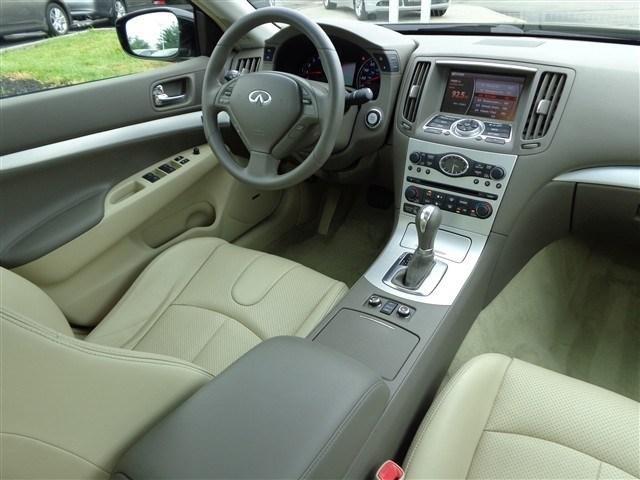 2009 Infiniti G37x SW2