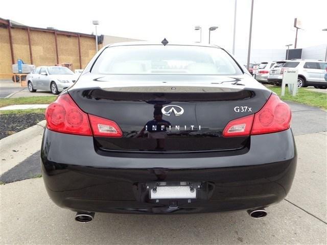 2009 Infiniti G37x SW2