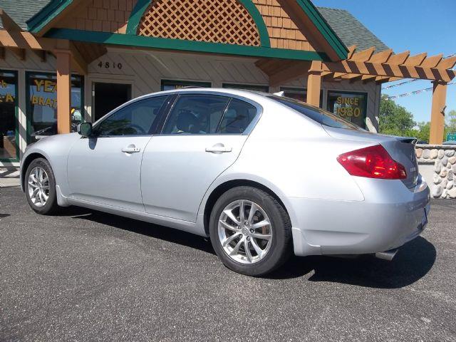 2009 Infiniti G37x Base