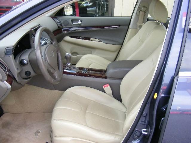 2009 Infiniti G37x Base