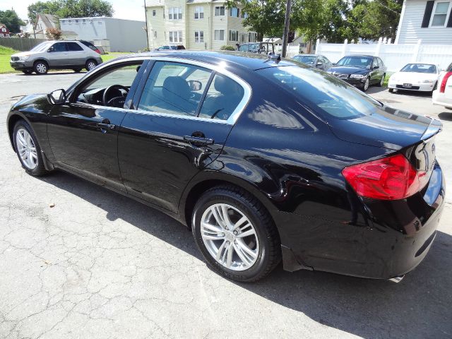 2010 Infiniti G37x S Cabriolet 2D