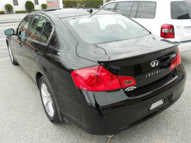 2010 Infiniti G37x S Cabriolet 2D