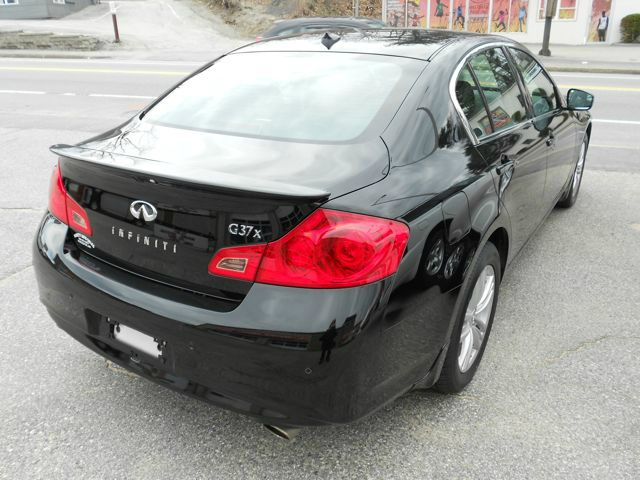 2010 Infiniti G37x S Cabriolet 2D