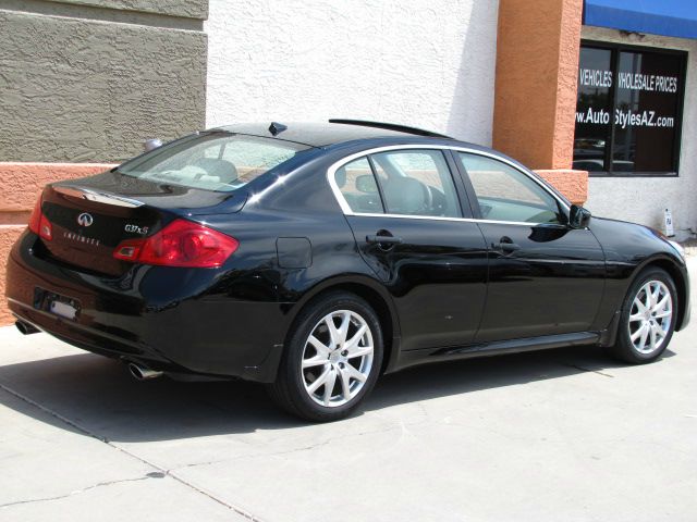 2010 Infiniti G37x S Cabriolet 2D