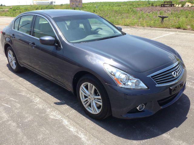 2013 Infiniti G37x CREW CAB RTL W/leather