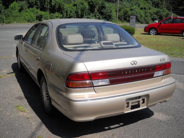 1997 Infiniti I30 5DR WGN Automatic