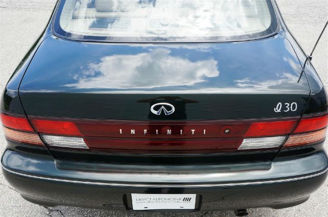 1997 Infiniti I30 XLT ~ Extended Cab