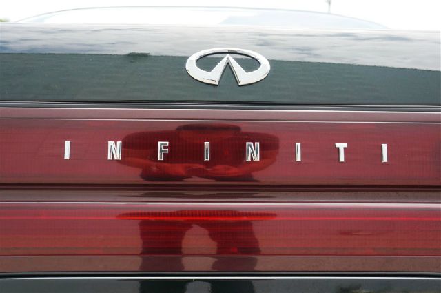 1997 Infiniti I30 XLT ~ Extended Cab