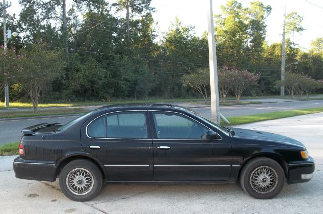 1997 Infiniti I30 All-wheel Drive SLT1