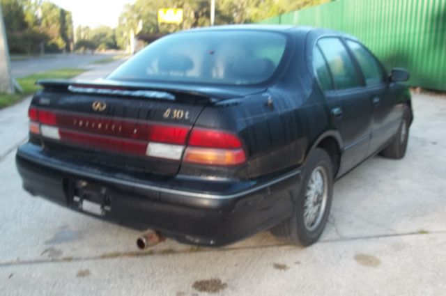 1997 Infiniti I30 All-wheel Drive SLT1