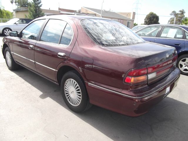 1997 Infiniti I30 Base