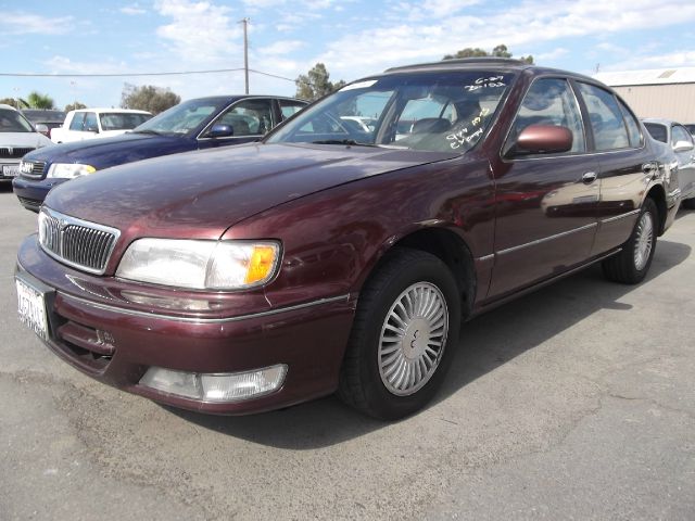 1997 Infiniti I30 Base