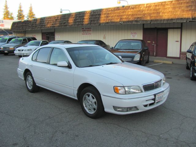 1998 Infiniti I30 Base