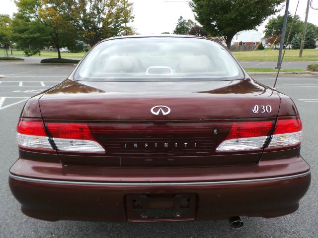 1998 Infiniti I30 5DR 4WD CREW CA