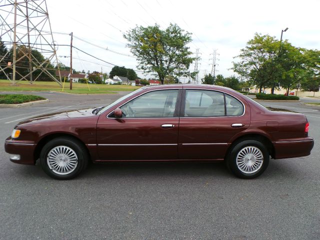 1998 Infiniti I30 5DR 4WD CREW CA