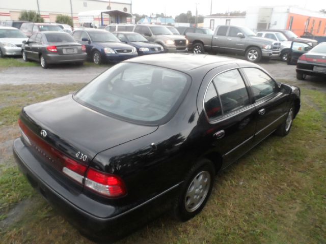 1999 Infiniti I30 SLT 25