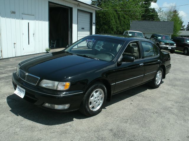 1999 Infiniti I30 All-wheel Drive SLT1