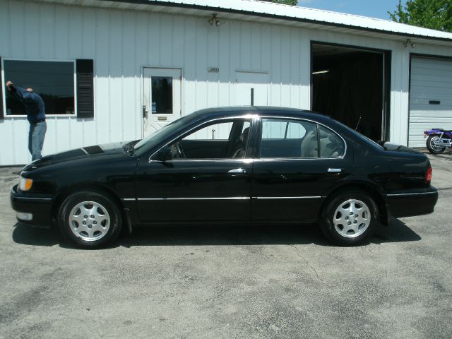 1999 Infiniti I30 All-wheel Drive SLT1