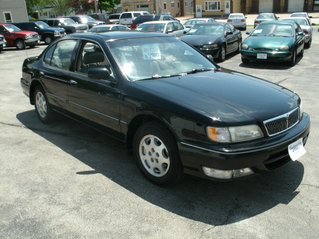 1999 Infiniti I30 All-wheel Drive SLT1