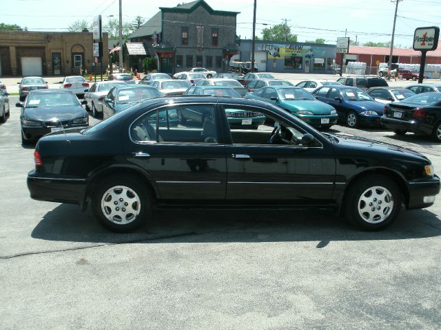 1999 Infiniti I30 All-wheel Drive SLT1