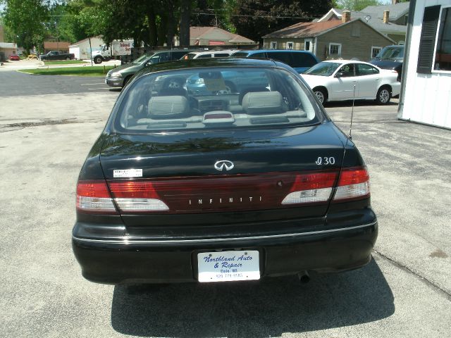 1999 Infiniti I30 All-wheel Drive SLT1