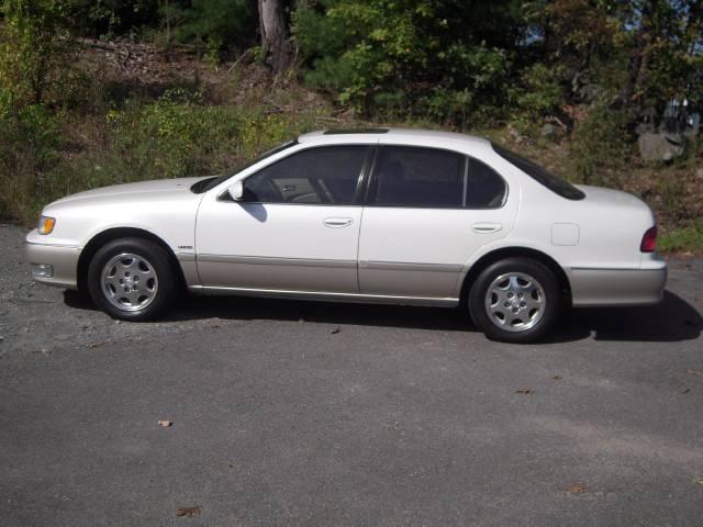 1999 Infiniti I30 SLT 25