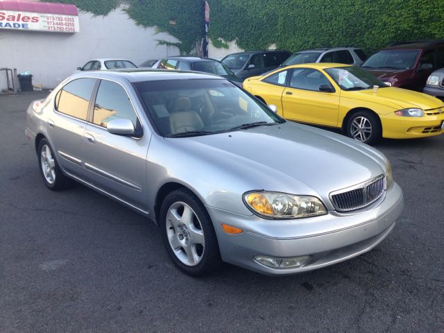 2000 Infiniti I30 Prerunner SR5