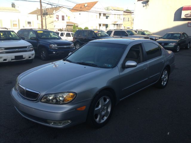 2000 Infiniti I30 Prerunner SR5