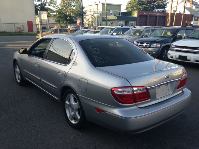 2000 Infiniti I30 Prerunner SR5