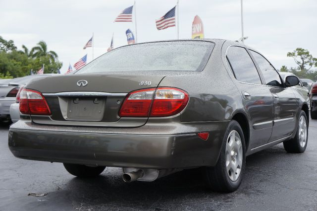 2000 Infiniti I30 3.5