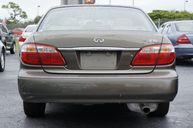 2000 Infiniti I30 3.5