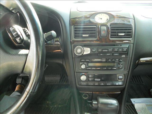 2000 Infiniti I30 3.5