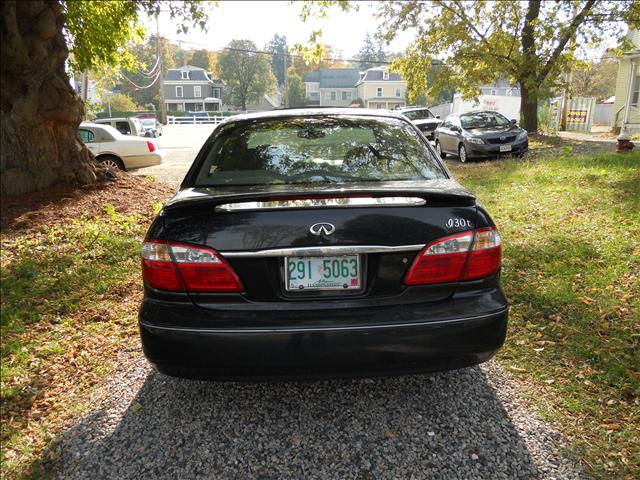 2000 Infiniti I30 3.5