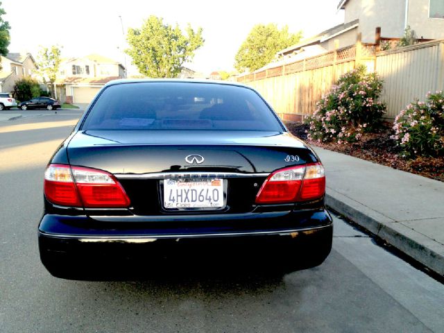 2000 Infiniti I30 3.5