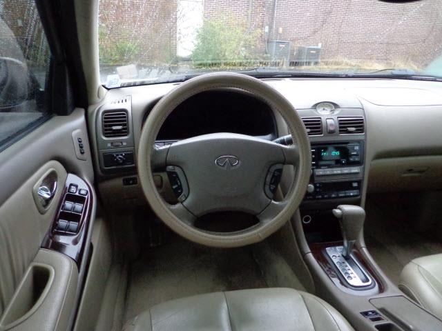 2001 Infiniti I30 AWD Premier