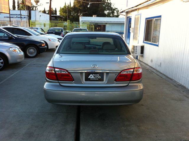 2001 Infiniti I30 3.5