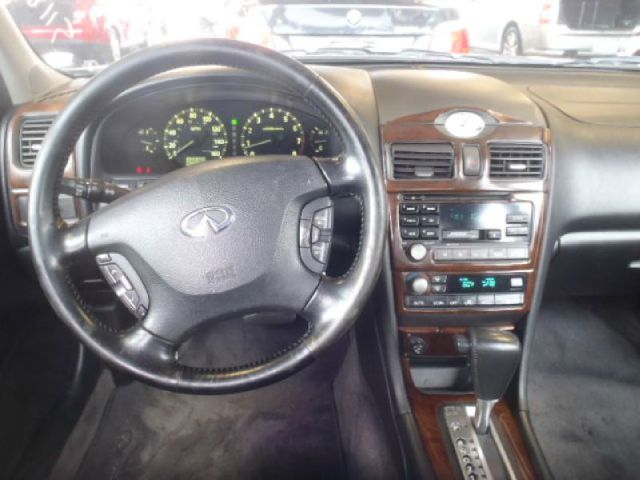 2001 Infiniti I30 3.5