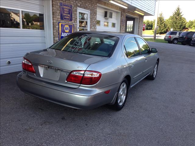 2001 Infiniti I30 Coupe