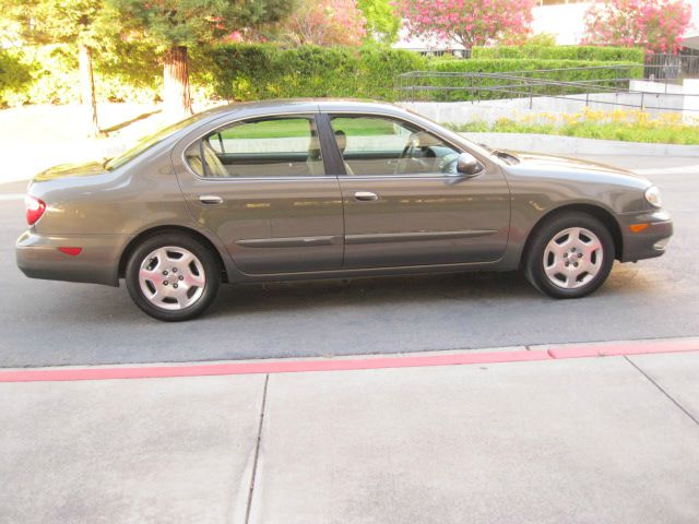 2001 Infiniti I30 545i Automatic