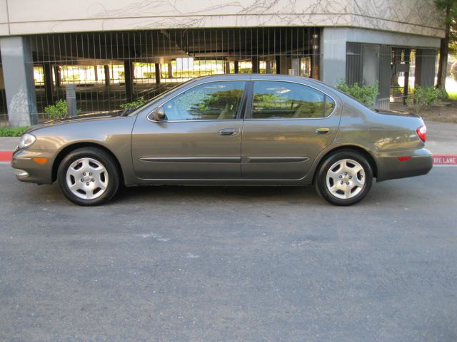 2001 Infiniti I30 545i Automatic