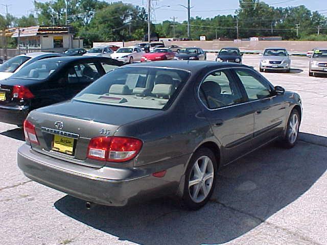 2002 Infiniti I35 Base