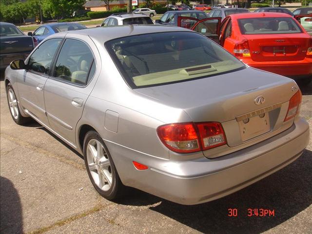 2003 Infiniti I35 Base