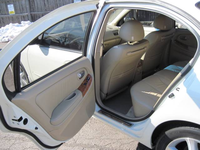 2003 Infiniti I35 Base