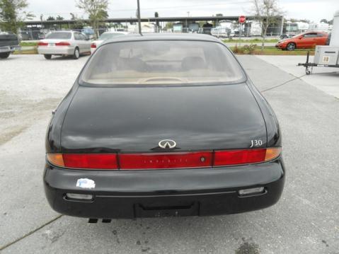 1996 Infiniti J30 Base