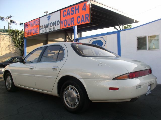 1997 Infiniti J30 All-wheel Drive SLT1