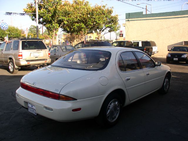 1997 Infiniti J30 All-wheel Drive SLT1