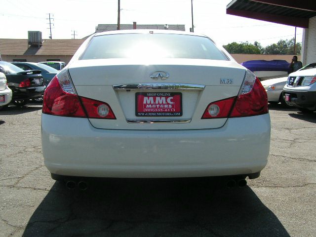 2006 Infiniti M35 2dr Cpe SRT8 Coupe