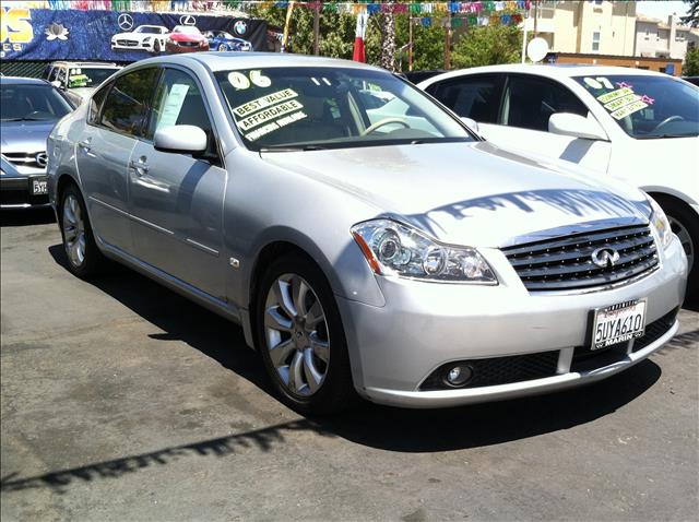 2006 Infiniti M35 2dr Cpe SRT8 Coupe